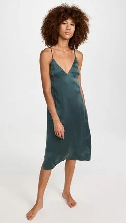 Brand new 😍 Skin Tess Chemise Spruce 🎁